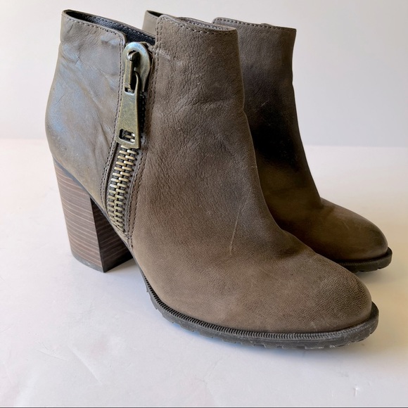 Aldo Zippered Ankle Boots - Picture 1 of 14